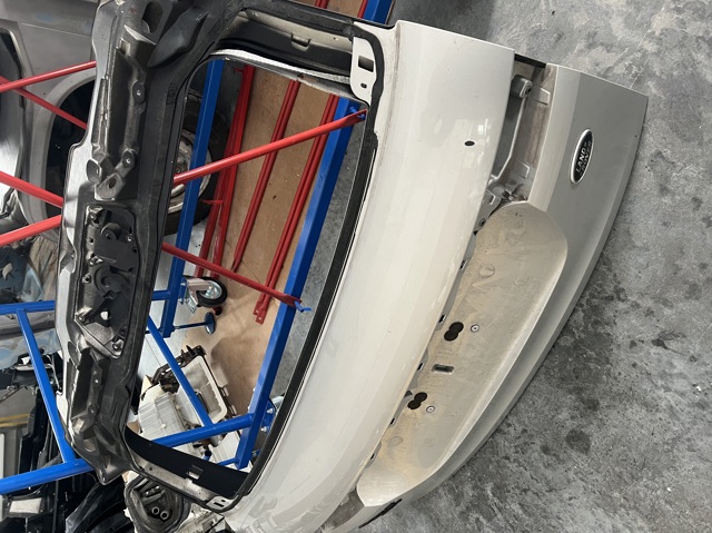 Дверь задняя багажная LR178329 LAND ROVER