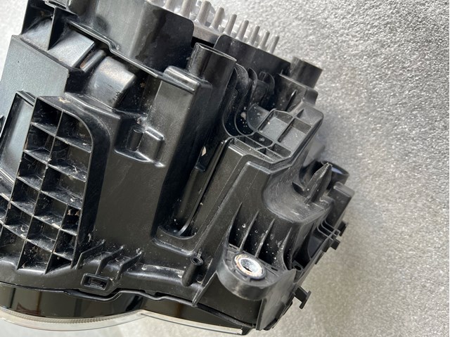 LAND ROVER LR181375 в наличии Кривой Рог