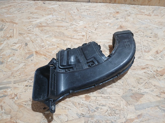 Воздухозаборник 1775025040 TOYOTA