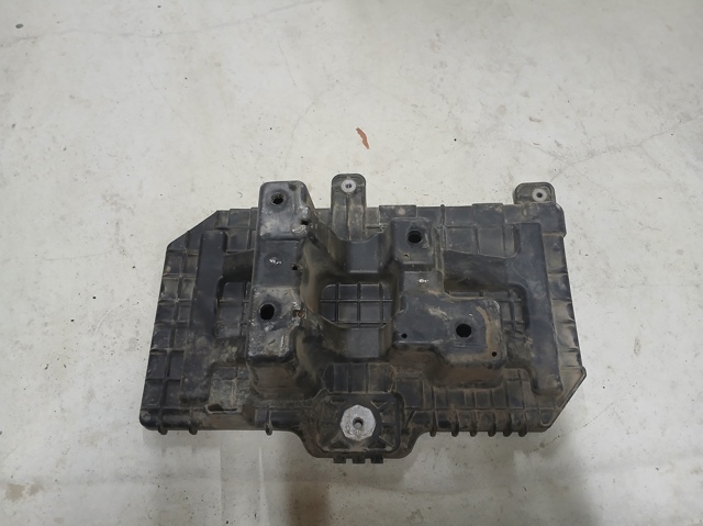 HYUNDAI 37150C5002 Полка под аккумулятор в наличии Днепр