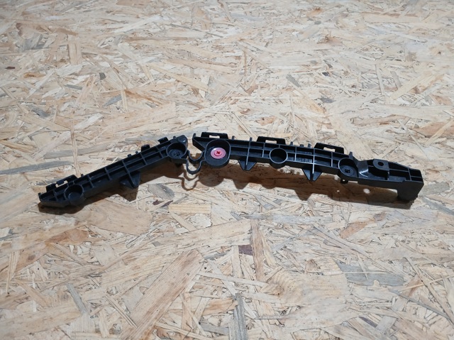 TOYOTA 5215542050 Кронштейн бампера заднего правый в наличии Чернигов