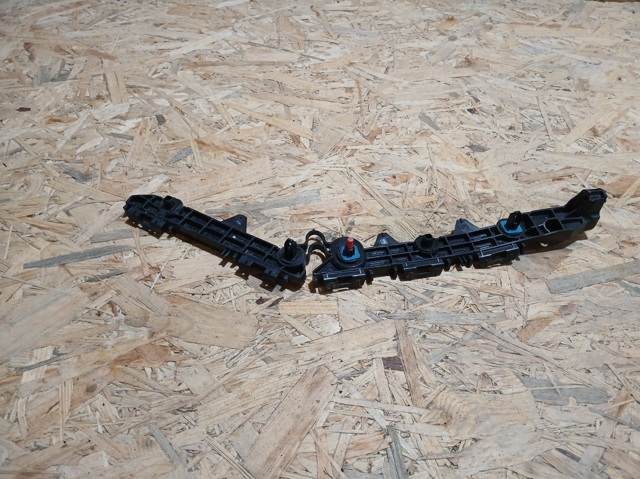 5215542050 TOYOTA Кронштейн бампера заднего правый купить в Ирпень