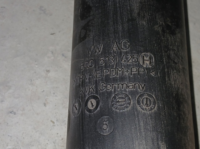 VAG 5Q0513049HP Амортизатор задний в наличии Украина