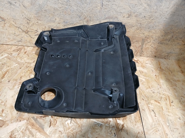 VAG 80A103925A Крышка двигателя в наличии Запорожье