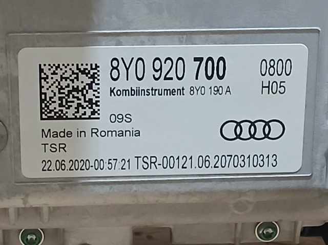 8Y0920700 VAG Приборная доска (щиток приборов) купить в Ровно