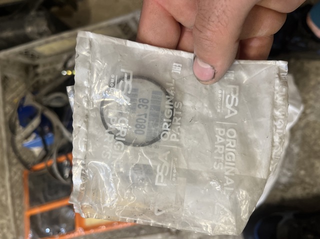 PEUGEOT 080739 Сальник распредвала двигателя передний в наличии Житомир