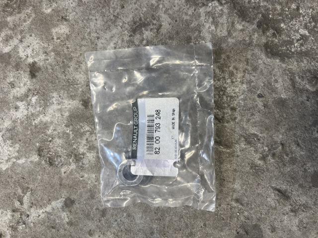 Гайка шестерни распредвала 8200793248 RENAULT