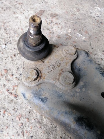 6R0407366 VAG Шаровая опора нижняя правая купить в Ровно
