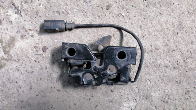 Замок крышки капота 6R1823509D VAG