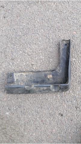 Брызговик передний, правый 86832D4000 HYUNDAI