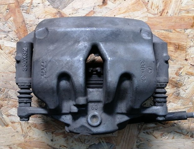 Суппорт тормозной, передний, левый A2054210381 MERCEDES