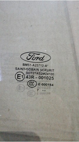 Стекло двери задней левой BM51A25712A FORD