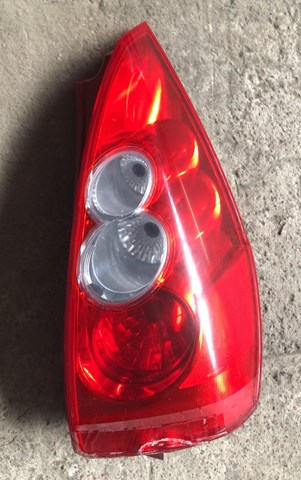 Правый стоп-сигнал C23551150 MAZDA