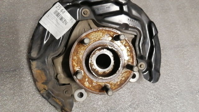 Цапфа поворотная правая DG9Z3K185B FORD