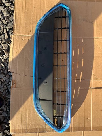 Решетка переднего бампера 8M5117B968BE FORD