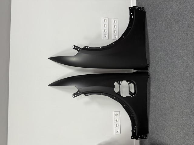 Переднее правое крыло LJ8Z16005A FORD