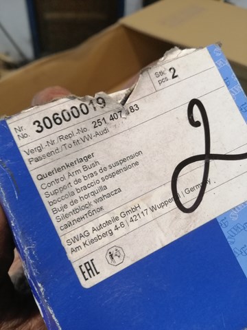 30600019 SWAG Сайлентблок переднего нижнего рычага купить в Днепр