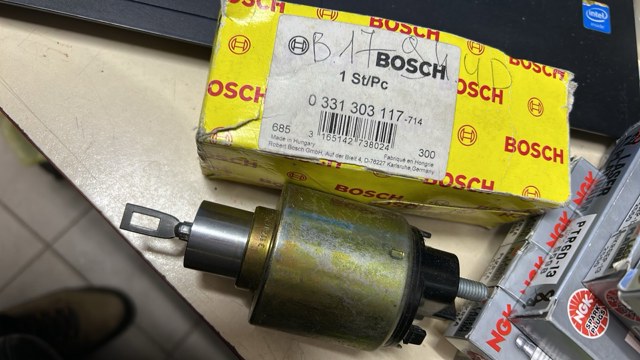 Втягивающее реле 0331303117 BOSCH