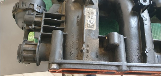 VAG 06133185 Коллектор впускной в наличии Павлоград