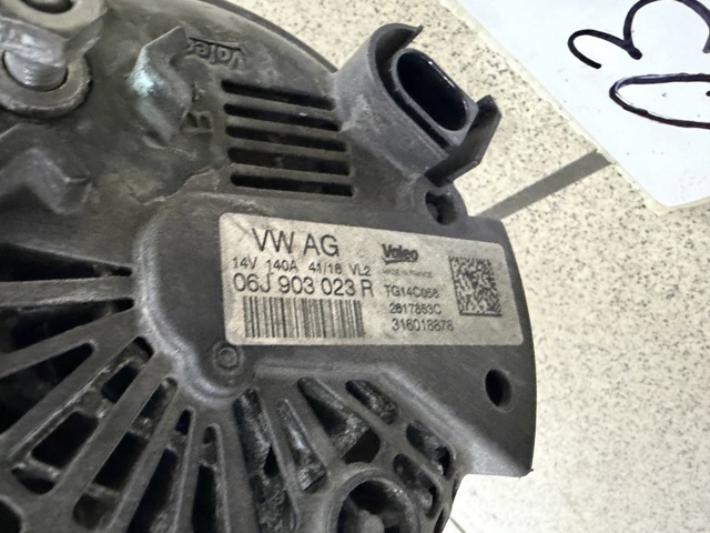 VAG 06J903023R Генератор в наличии Черновцы