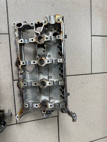 06K103903X VAG Головка блока цилиндров (ГБЦ) купить в Ужгород