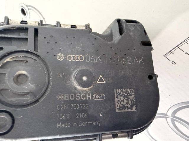 Дроссельная заслонка в сборе 06K133062AK VAG