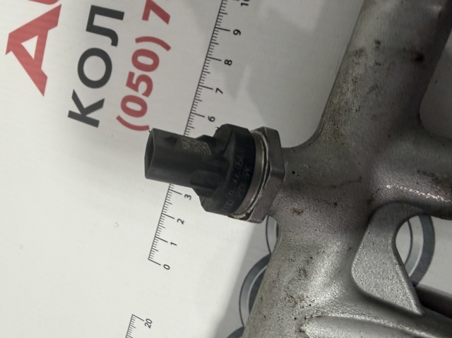 Датчик давления топлива 06L906054D VAG