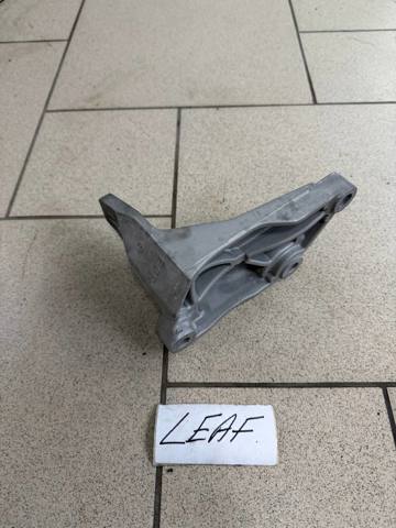 112323NF0A NISSAN Кронштейн подушки (опоры) двигателя правой купить в Львов