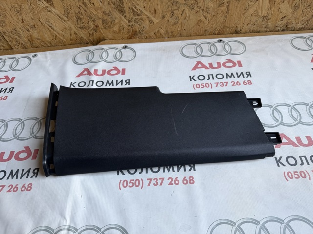 Обшивка стойки кузова внутренняя, средняя нижняя правая 11A867292B4PK VAG