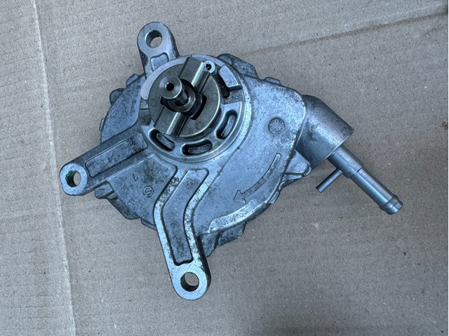 Насос топливный высокого давления (ТНВД) 221000R050 TOYOTA
