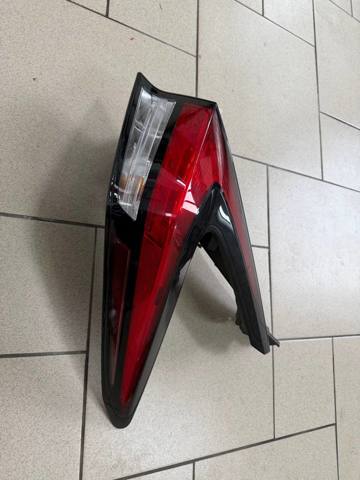 Фонари задние 265505SA1C NISSAN