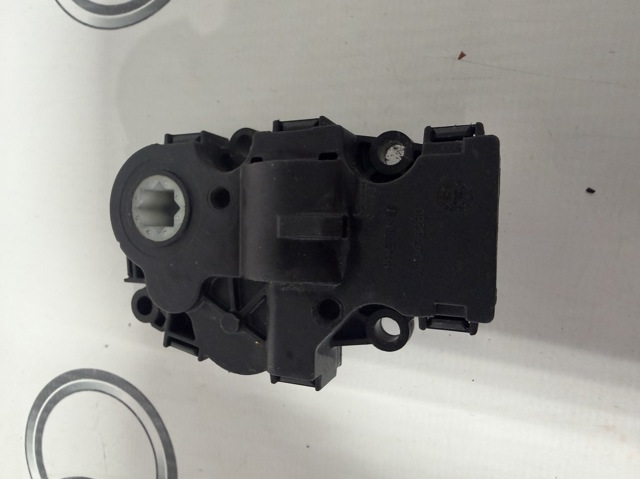 Капот двигателя 410478280 VAG