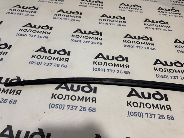 Молдинг ветрового стекла левый 4G0854327B VAG