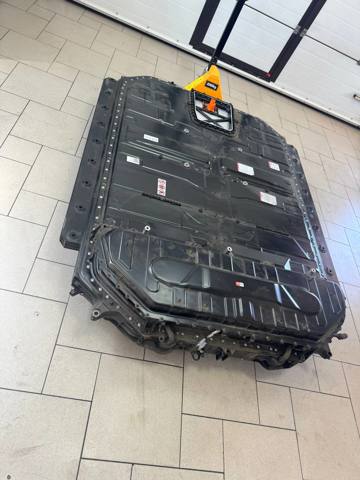 4KE915910BD VAG Батарейный модуль электромобиля купить в Запорожье