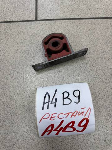 Кронштейн приемной трубы глушителя 4M0253099 VAG