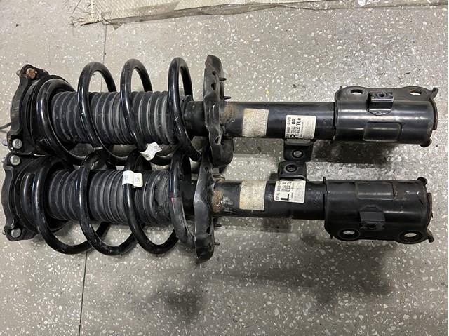 Передний правый амортизатор 54660D7510 HYUNDAI
