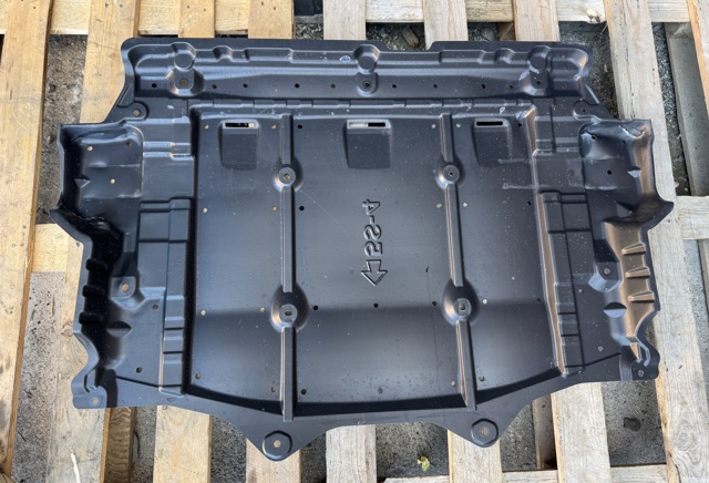 Детали пола (основание кузова или пол) 748N35SK0B NISSAN