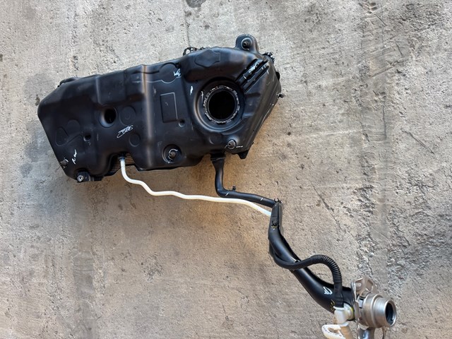 Б/бак 80A201021BT VAG