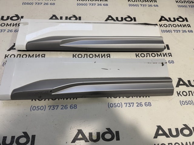 Накладка задней правой двери, нижняя 80A853970AGRU VAG