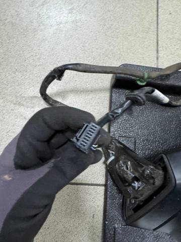 VAG 80B857409E9B9 Зеркало заднего вида левое в наличии Ровно