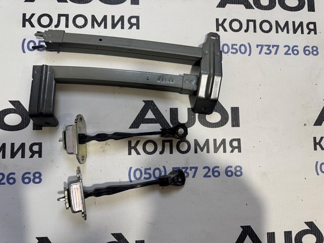 Ограничитель двери, задний 824303NF0A NISSAN