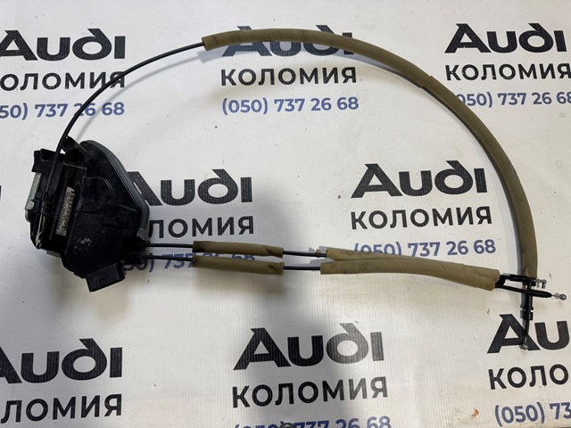 Замок задней двери, правой 825004NP0A NISSAN