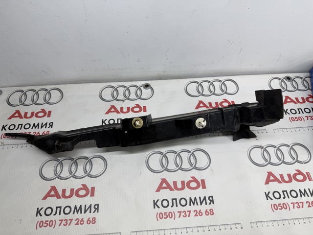 VAG 83A821170A Заглушка жабо боковая в наличии Львов