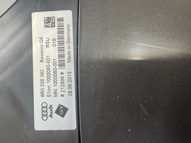 VAG 8R0035382 Сабвуфер в наличии Житомир