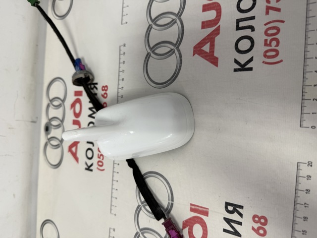 Антенна на крышу Audi Q5