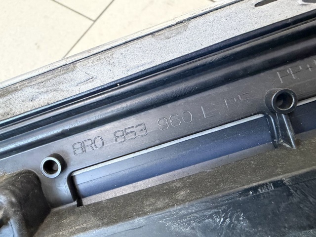 8R0853960LGRU VAG Молдинг двери передней правой купить в Ирпень
