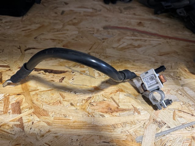 8R0915181C VAG Кабель массы аккумулятора (АКБ) купить в Днепр