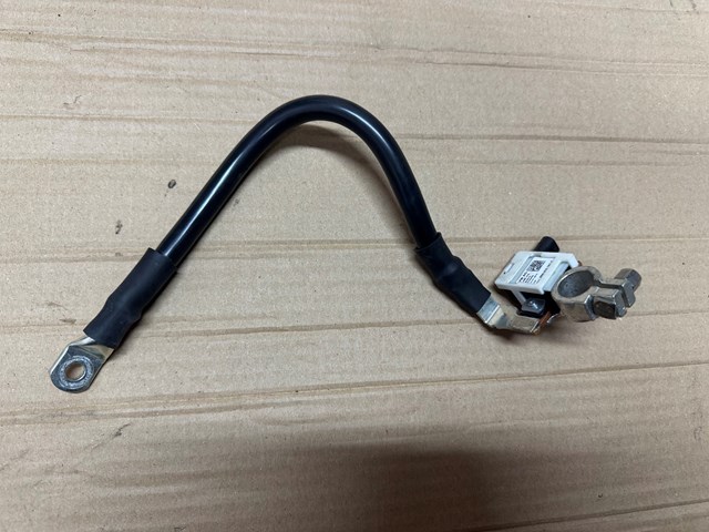 Кабель массы аккумулятора (АКБ) 8R0915181C VAG