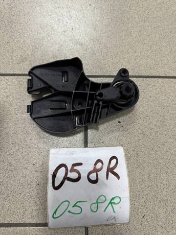 Кронштейн ручки открывания капота 8R1823633 VAG