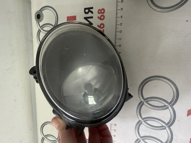 8T0941700B VAG Фара противотуманная правая купить в Харьков